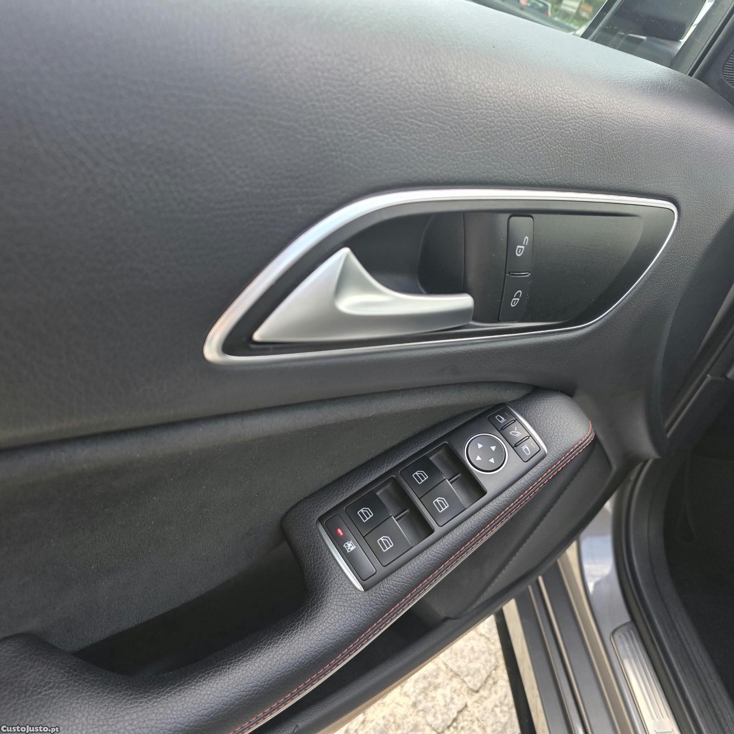 Mercedes-Benz A 200 d AMG Line Aut. — fotografia 9