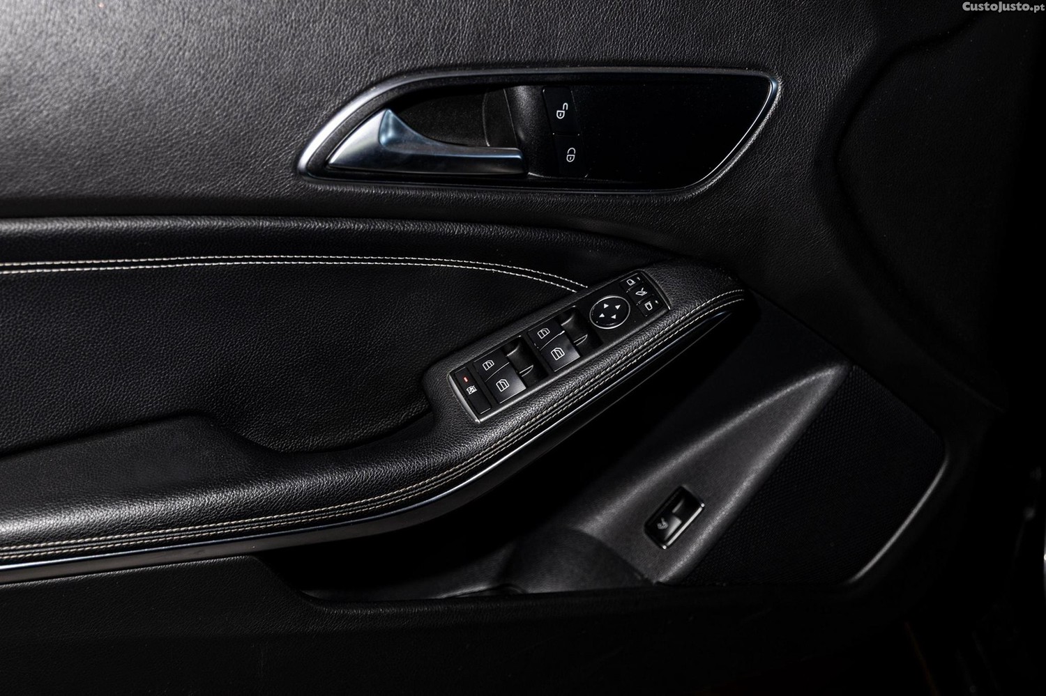 Mercedes-Benz CLA 200 d Urban Aut. — fotografia 5