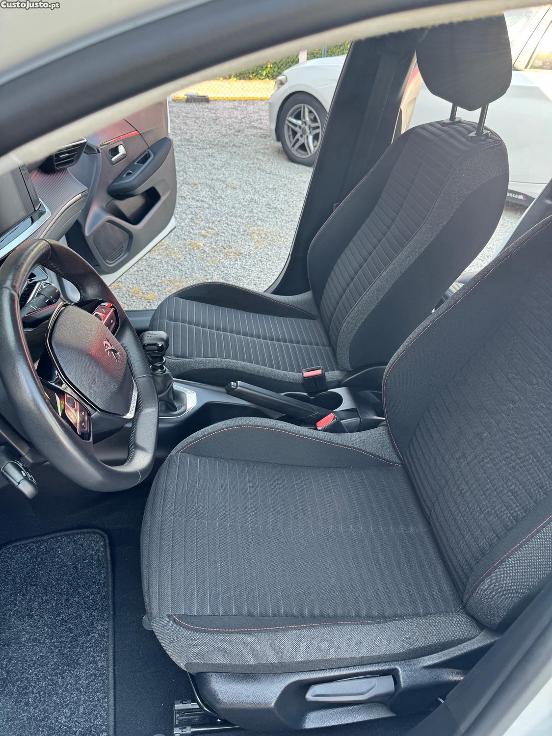 Peugeot 208 1.5 BLUE HDI ACTIVE PACK — fotografia 6