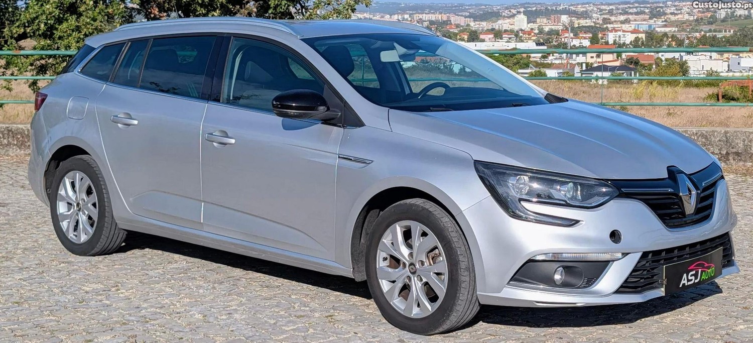 Renault Mégane 1.5 dci limited — fotografia 17