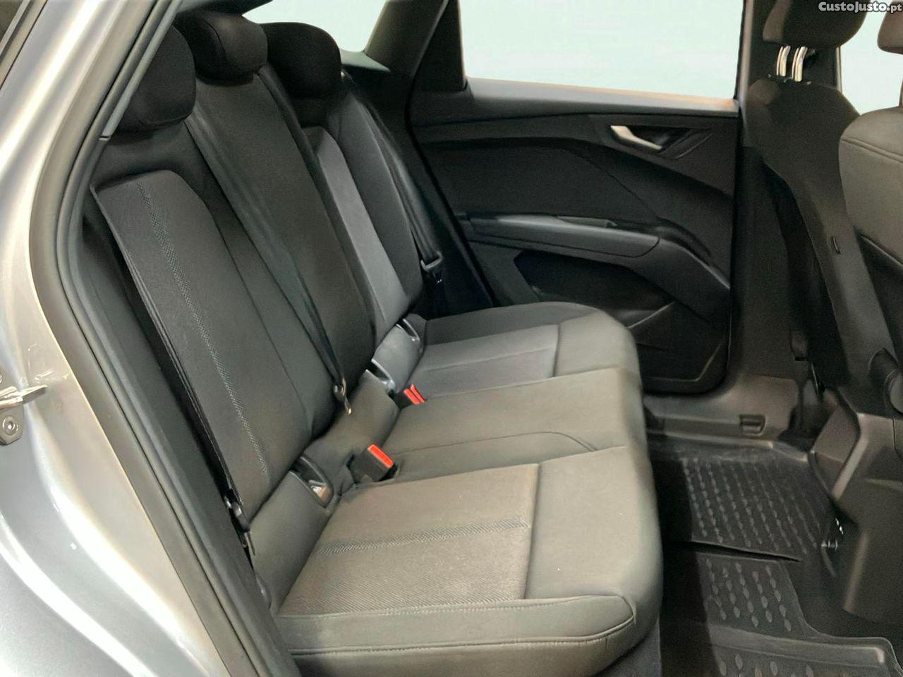 Audi Q4 Sportback e-tron 35 55 kWh — fotografia 9