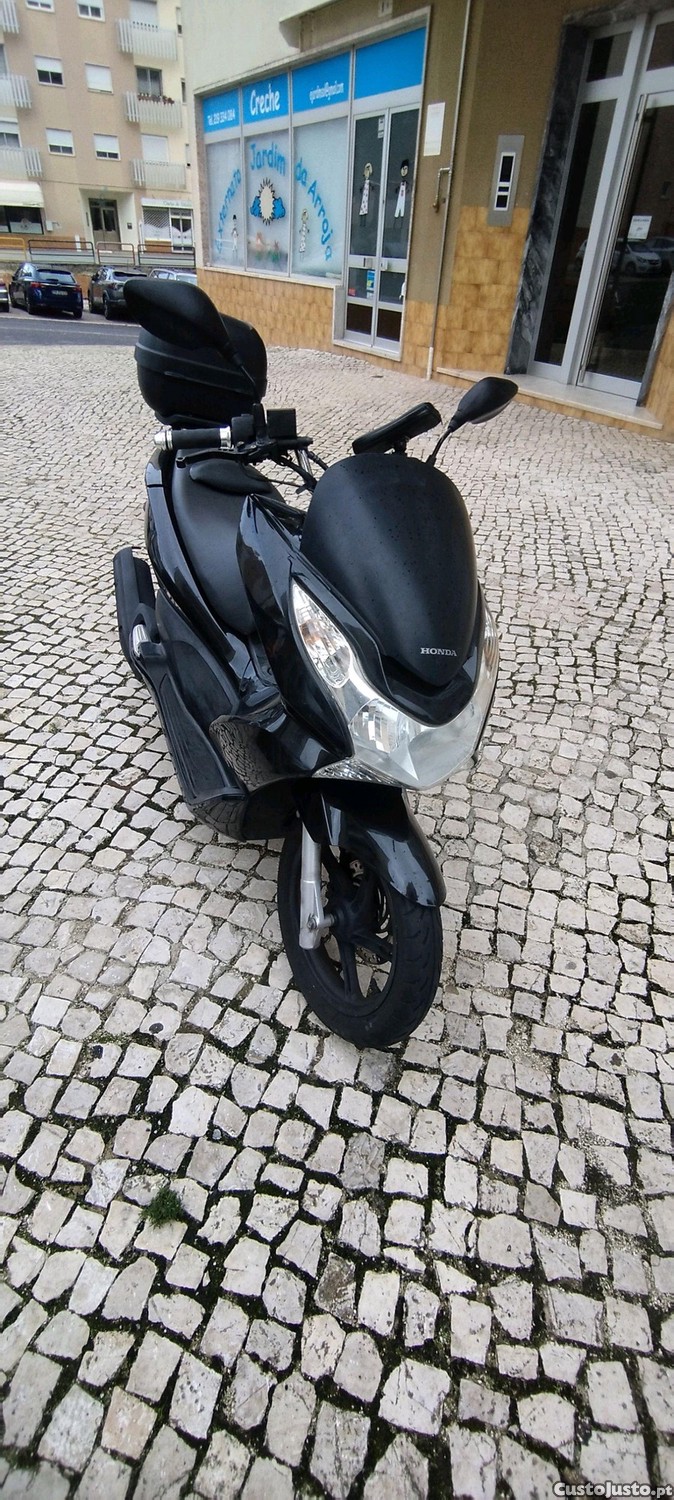 Honda PCX 125, top case