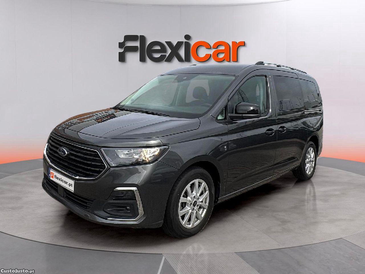 Ford Tourneo 1.5 EcoBoost Titanium — fotografia 15