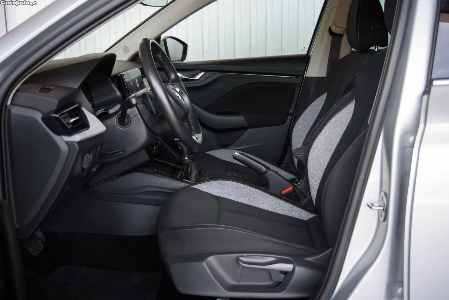Skoda Kamiq 1.0 TSI Ambition DSG — fotografia 8