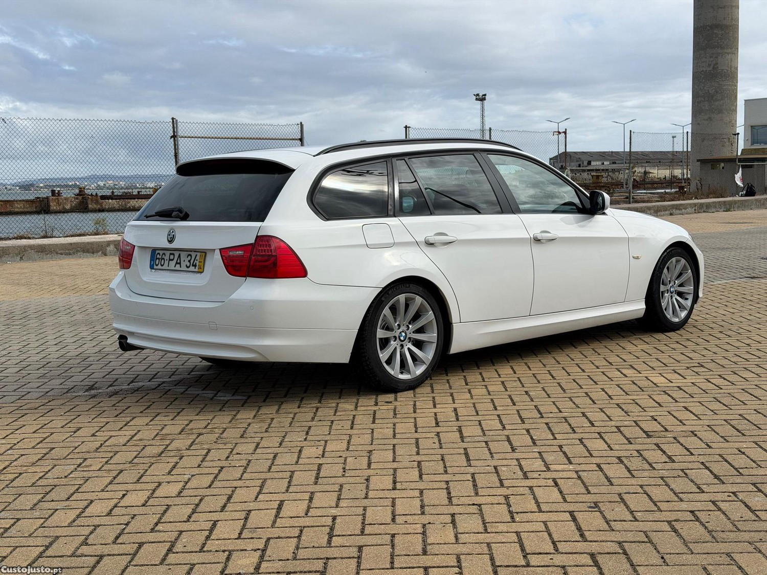 BMW 320 D Touring 184 cv — fotografia 17