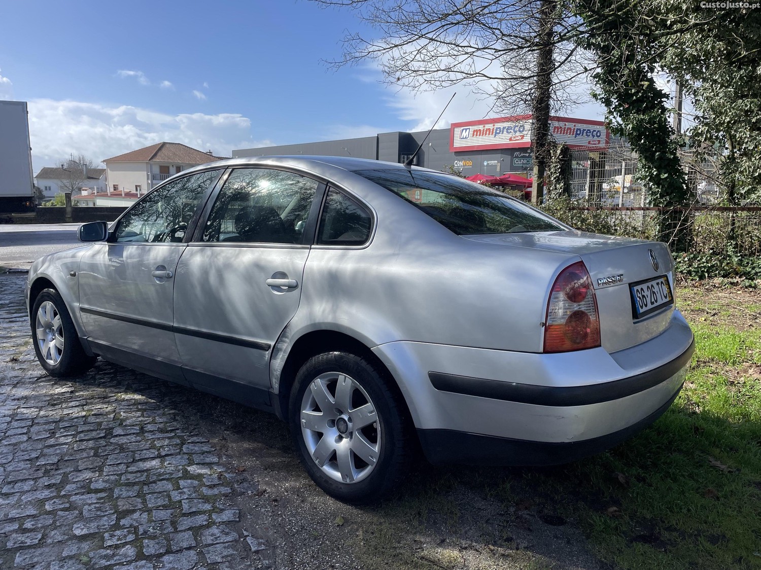 VW Passat 1.9 - 02 — photo 3