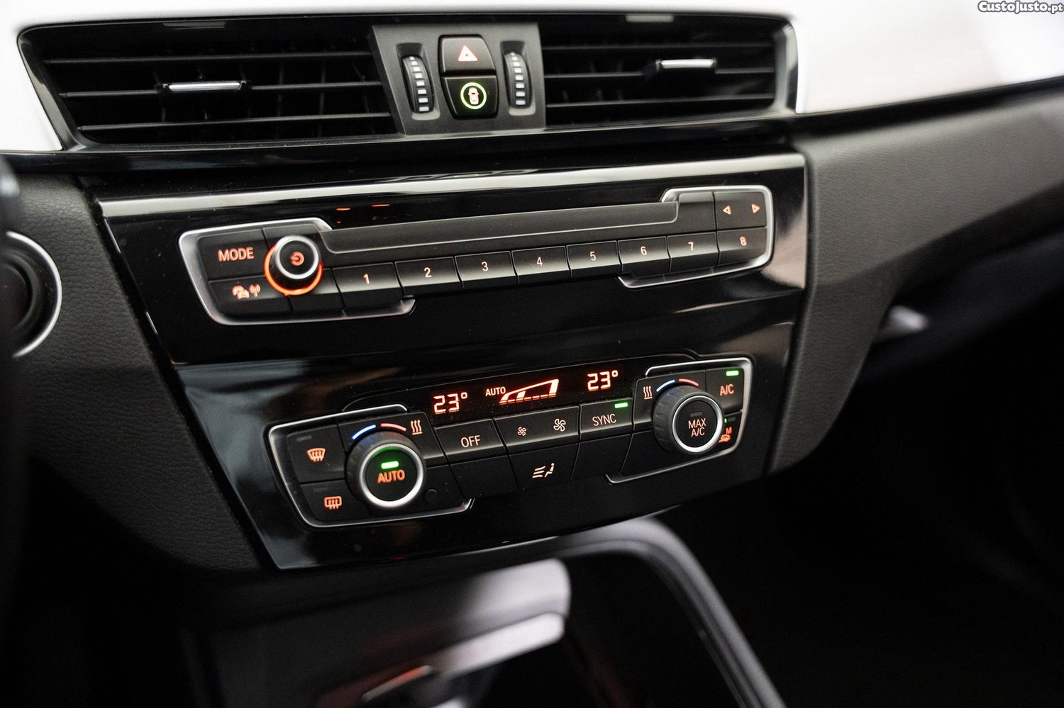BMW X1 25 e xDrive Corporate Edition — fotografia 10