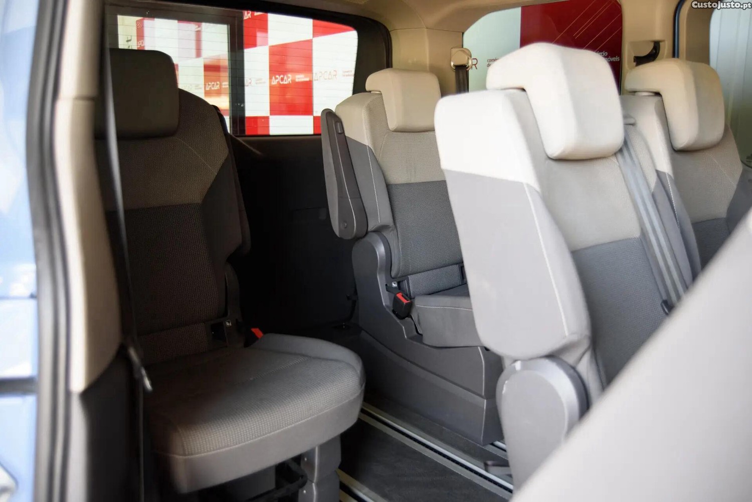 Volkswagen Multivan 1.4 TSI e-Hybrid Life DSG — fotografia 9