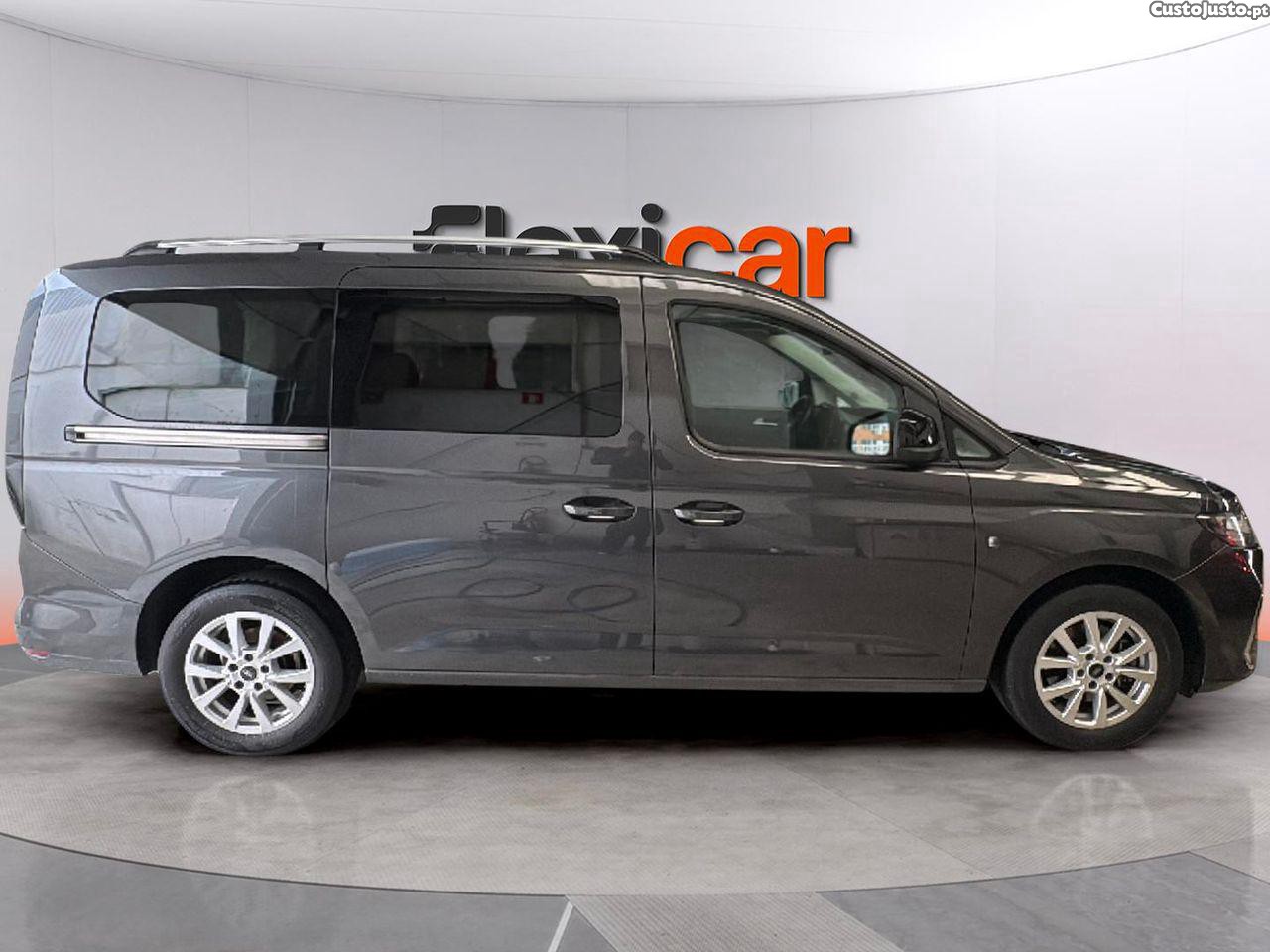 Ford Tourneo 1.5 EcoBoost Titanium — fotografia 9