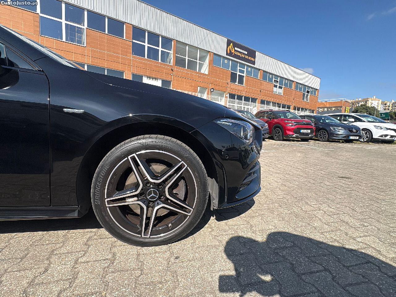 Mercedes-Benz CLA 250 e Shooting Brake AMG Line — fotografia 8