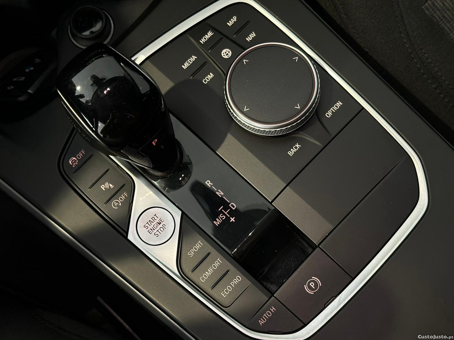 BMW 116 d Advantage Auto — fotografia 11