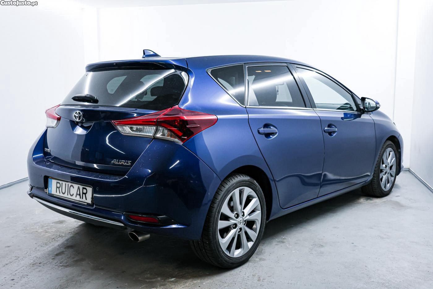 Toyota Auris 1.6 D-4D Executive — fotografia 10