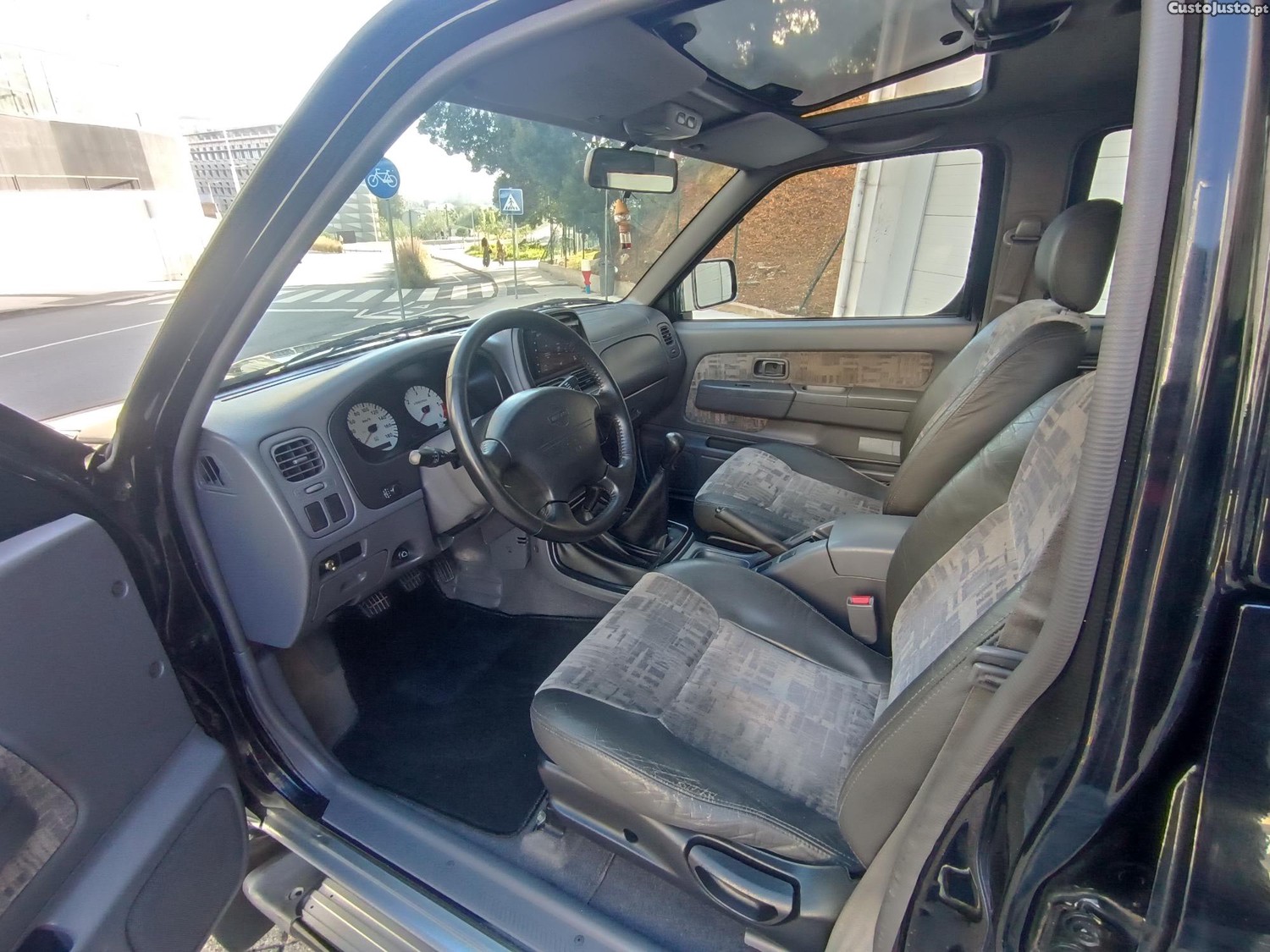 Nissan Navara 2.5 td 104cv azimute — fotografia 8