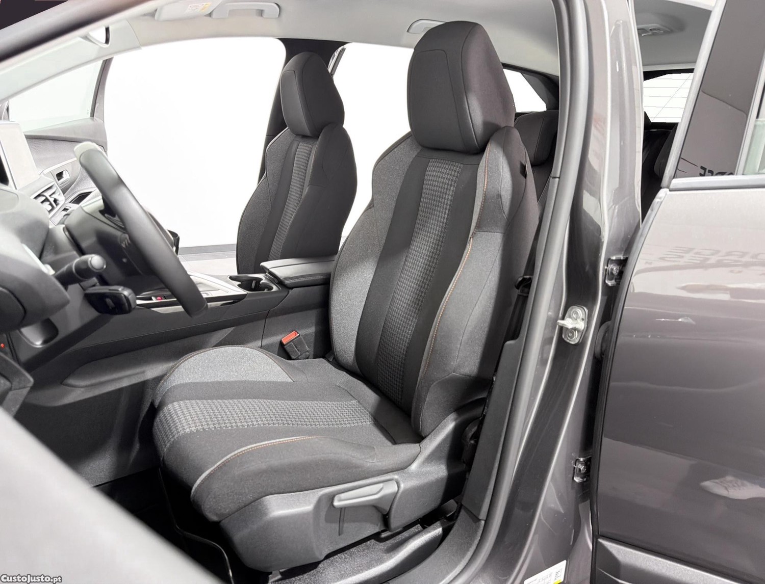 Peugeot 3008 1.5 BLUEHDI ACTIVE PACK 130CV - NACIONAL - 55624 KM — fotografia 9