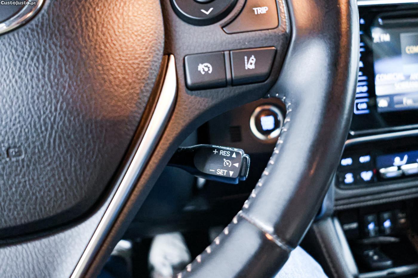 Toyota Auris 1.6 D-4D Executive — fotografia 5