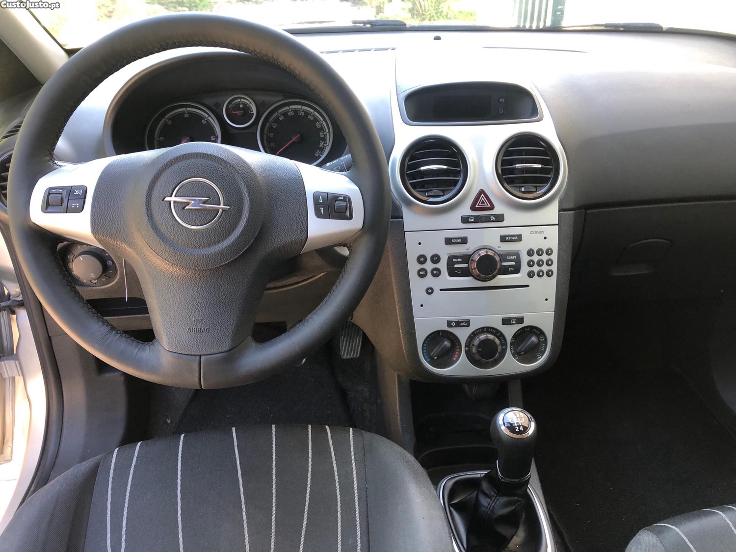 Opel Corsa 1.3 CDTi — fotografia 3