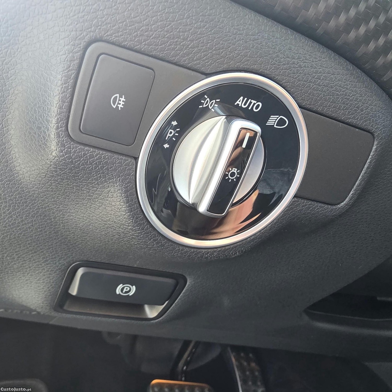Mercedes-Benz A 200 d AMG Line Aut. — fotografia 8