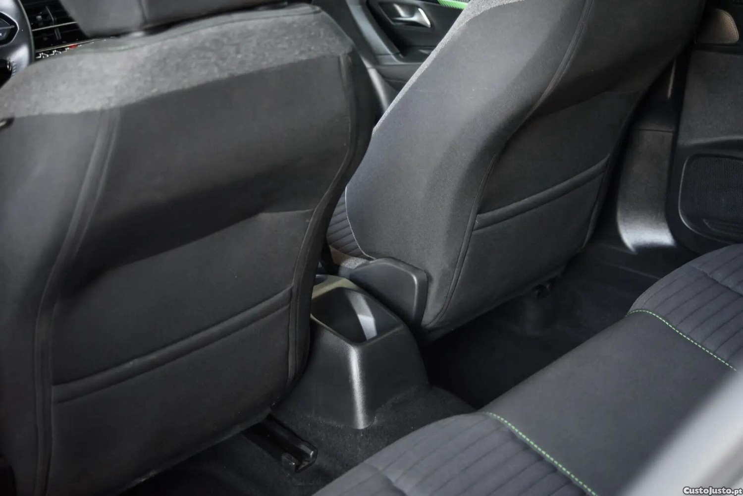 Peugeot 2008 1.2 PureTech Active — fotografia 5