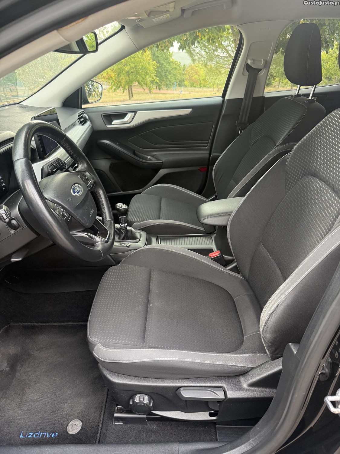 Ford Focus 1.5 EcoBlue — fotografia 4