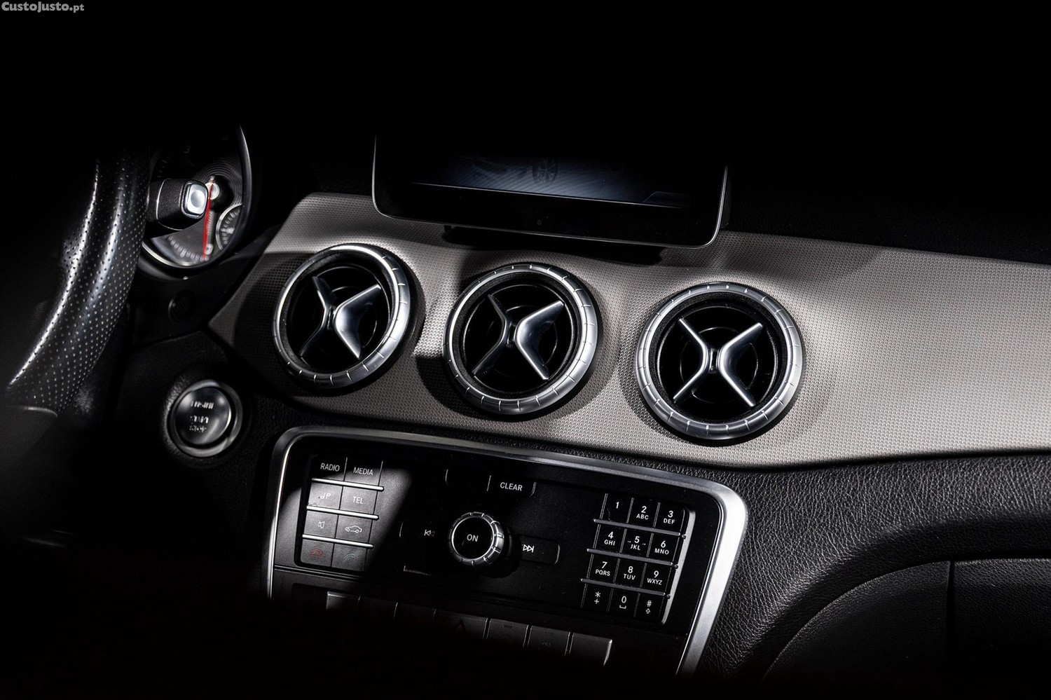 Mercedes-Benz CLA 200 d Urban Aut. — fotografia 11