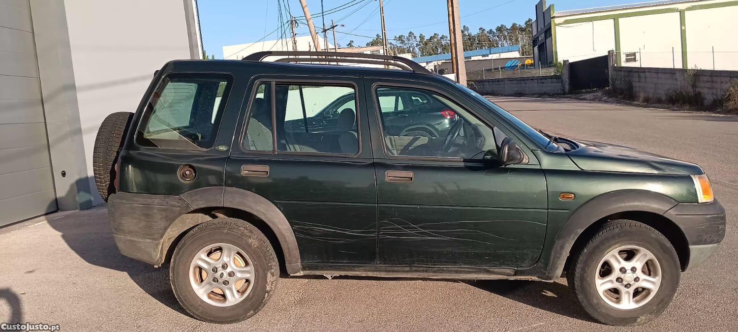 Land Rover Freelander 2.0 TDI — fotografia 9