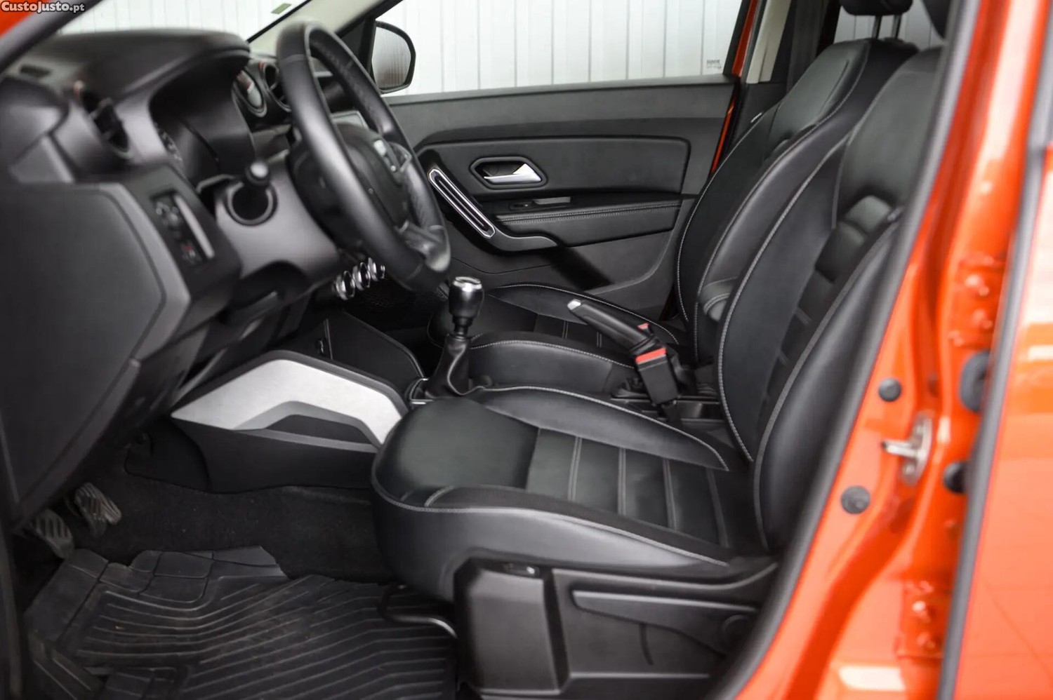 Dacia Duster 1.0 TCe Prestige — fotografia 17