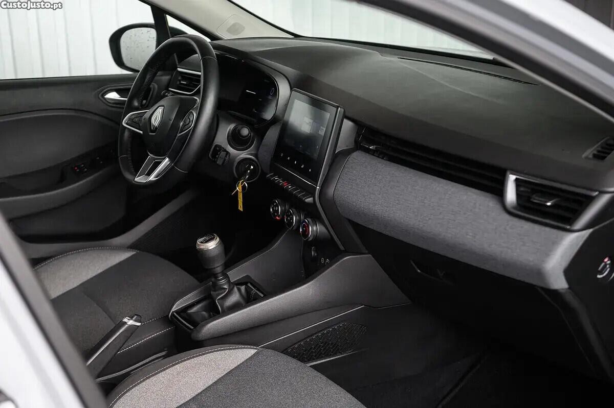 Renault Clio 1.5 Blue dCi Evolution — fotografia 6