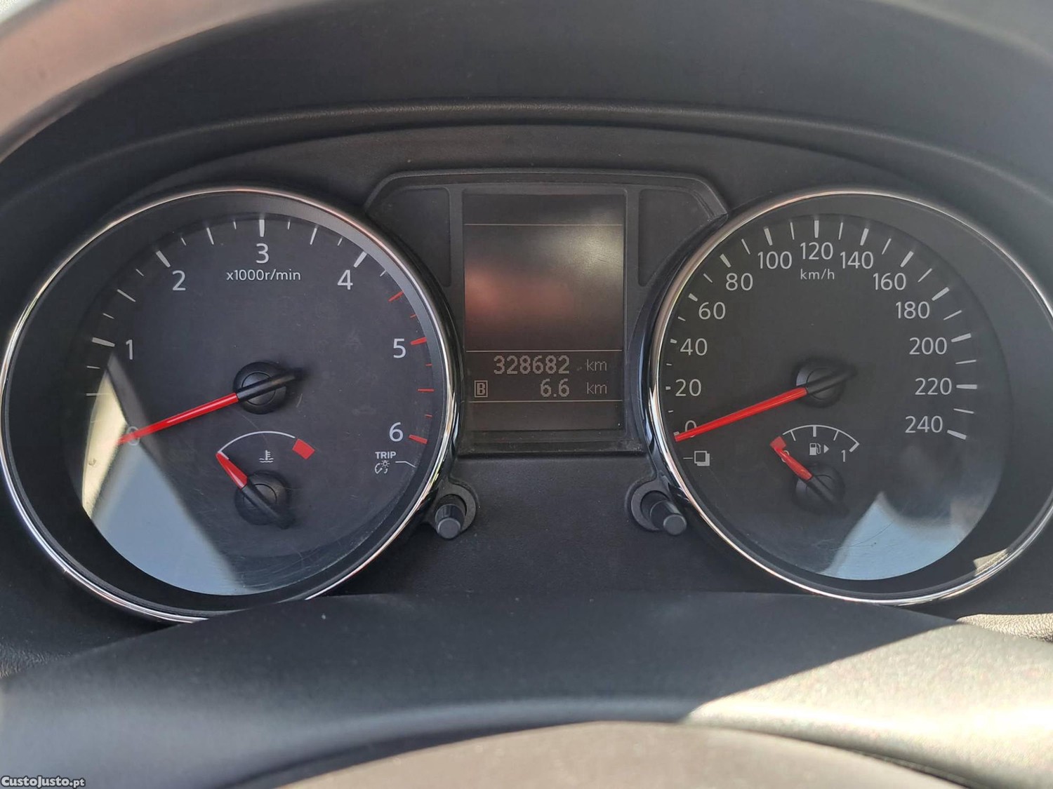 Nissan Qashqai 2.0 DCI Tekna 4.4 Auto 150 cv — fotografia 10