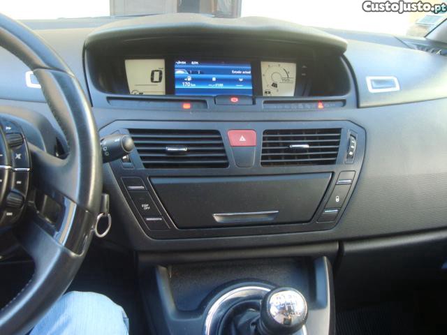 Citroën C4 Picasso 1.6 110 CV — fotografia 8