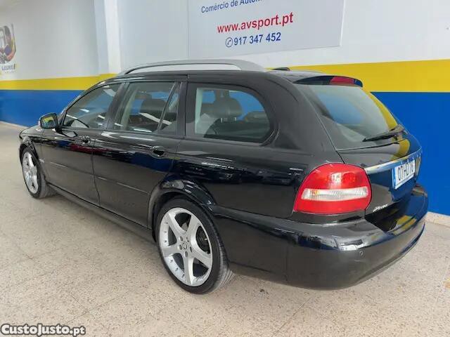 Jaguar X-Type SW 2.2 D Executive Aut. — fotografia 15