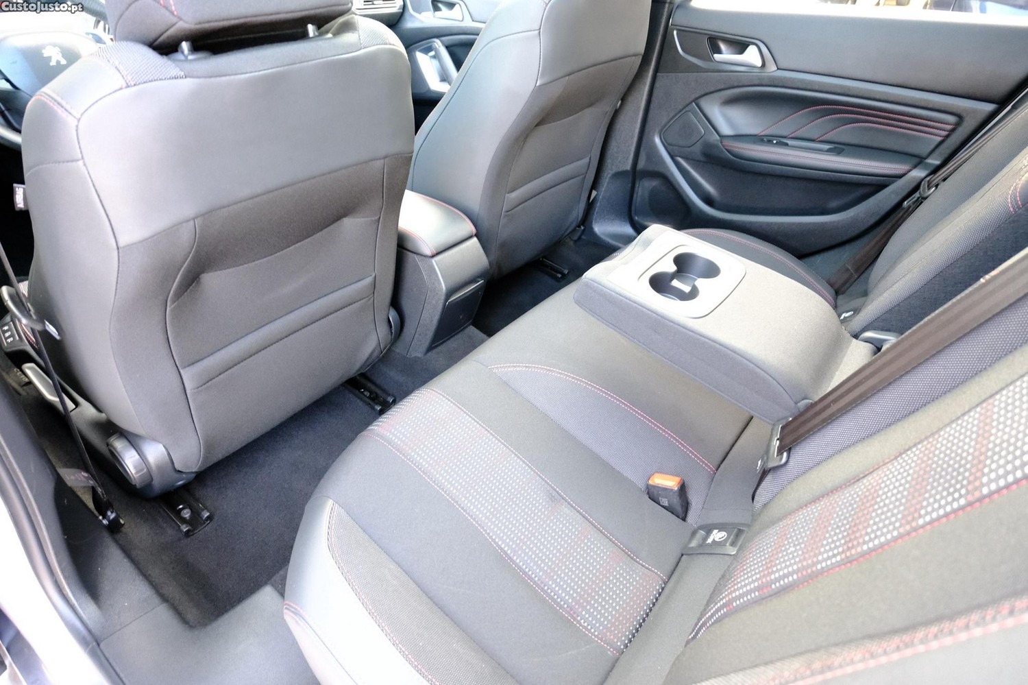 Peugeot 308 1.2 PureTech GT EAT8 — fotografia 14