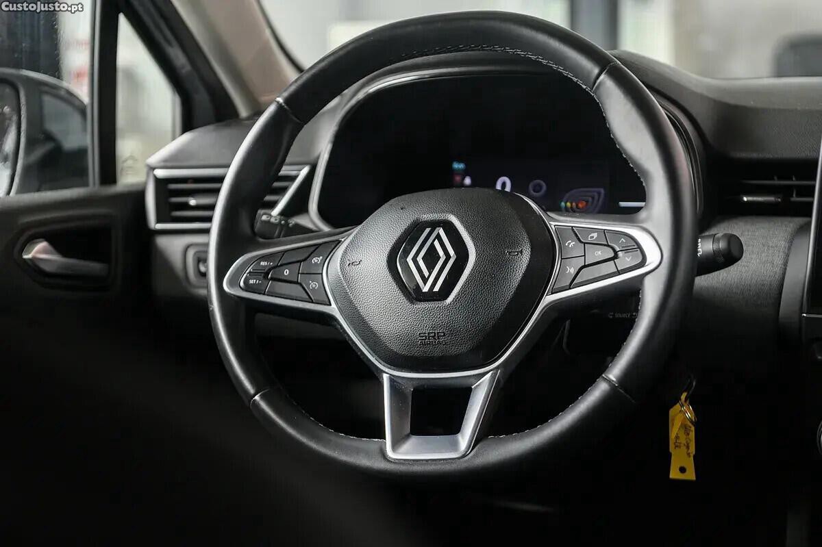 Renault Clio 1.5 Blue dCi Evolution — fotografia 9