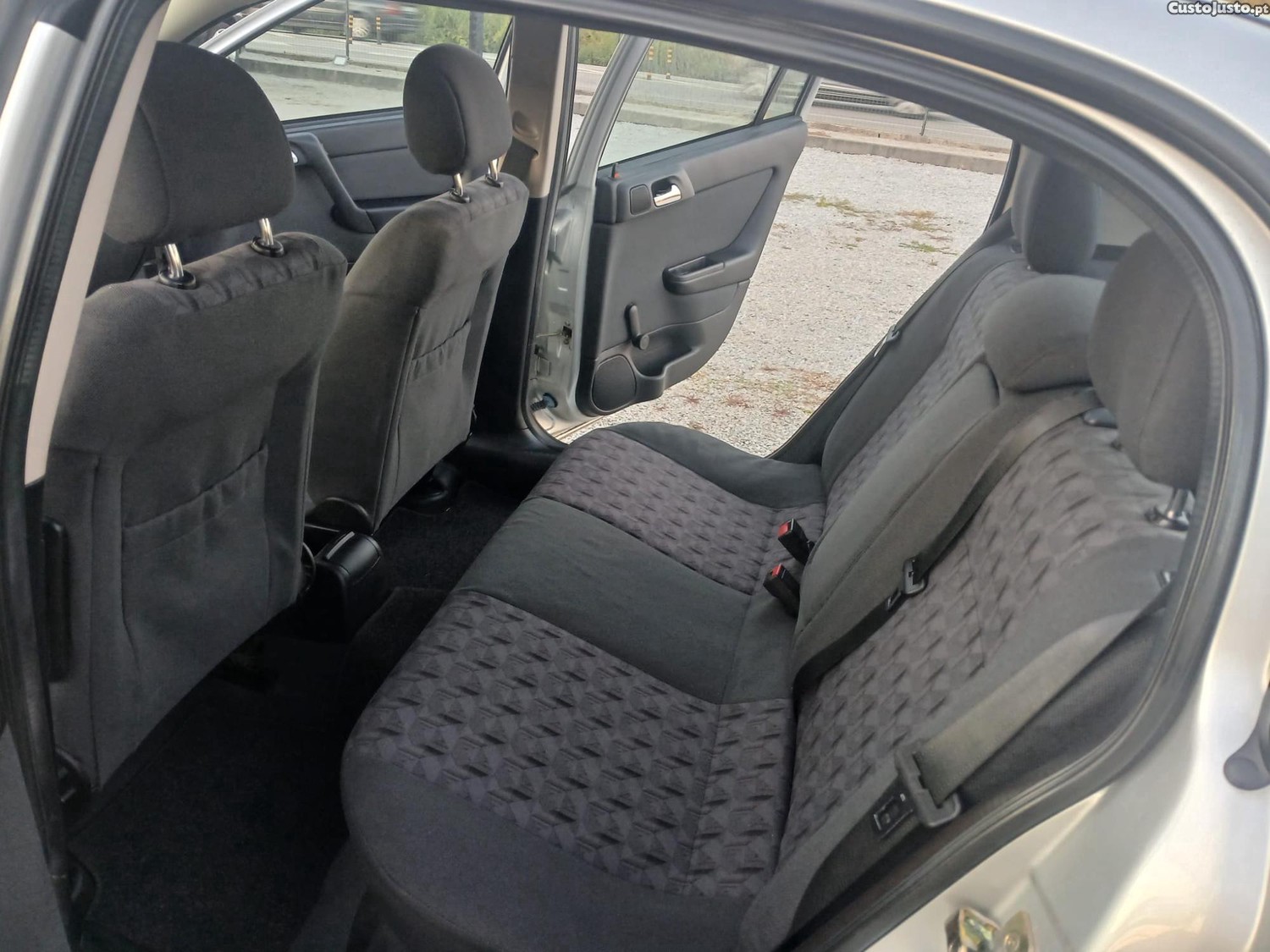 Opel Astra 1.4 Veja! — fotografia 9