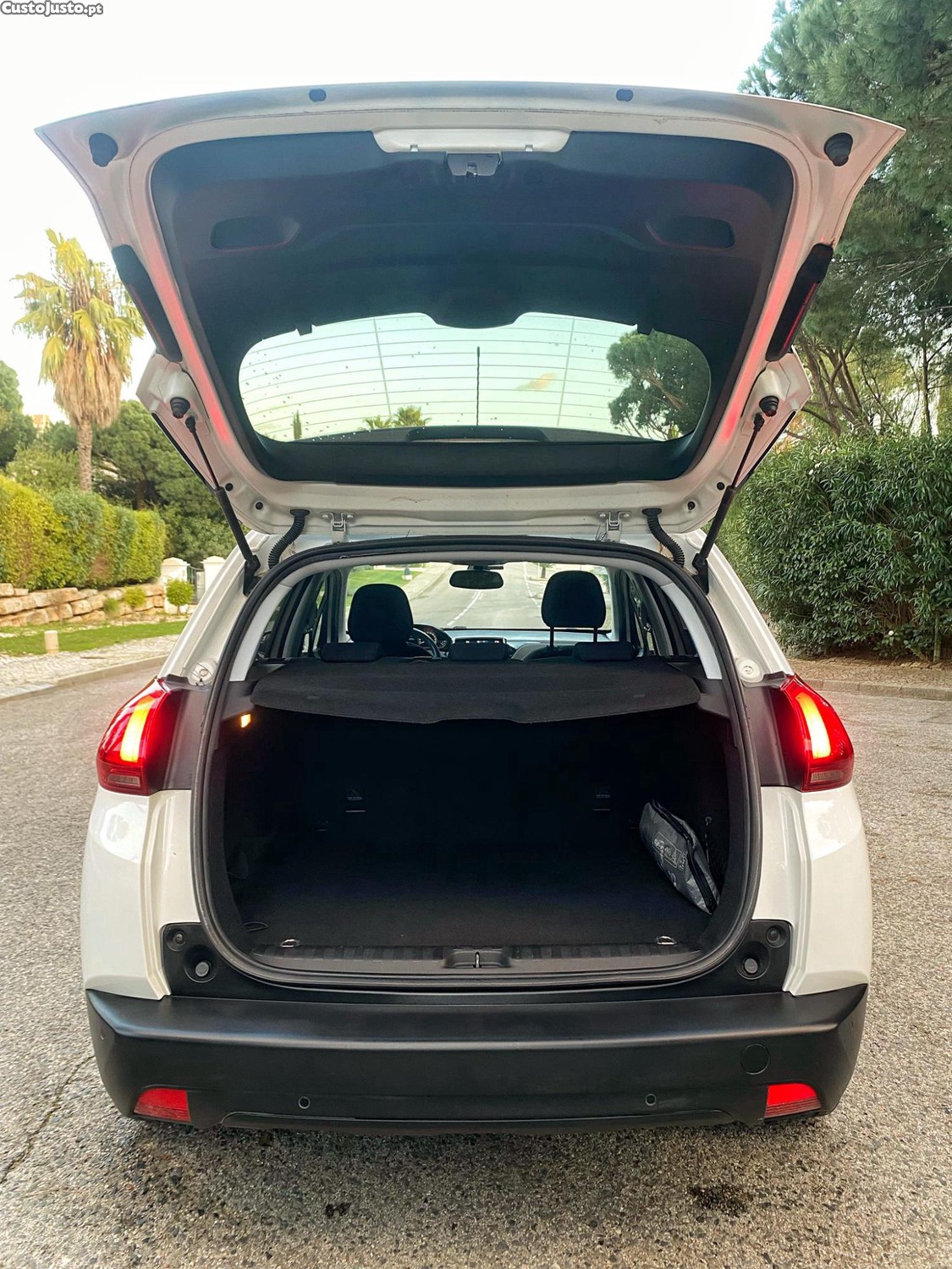 Peugeot 2008 1.2 Puretech — fotografia 6