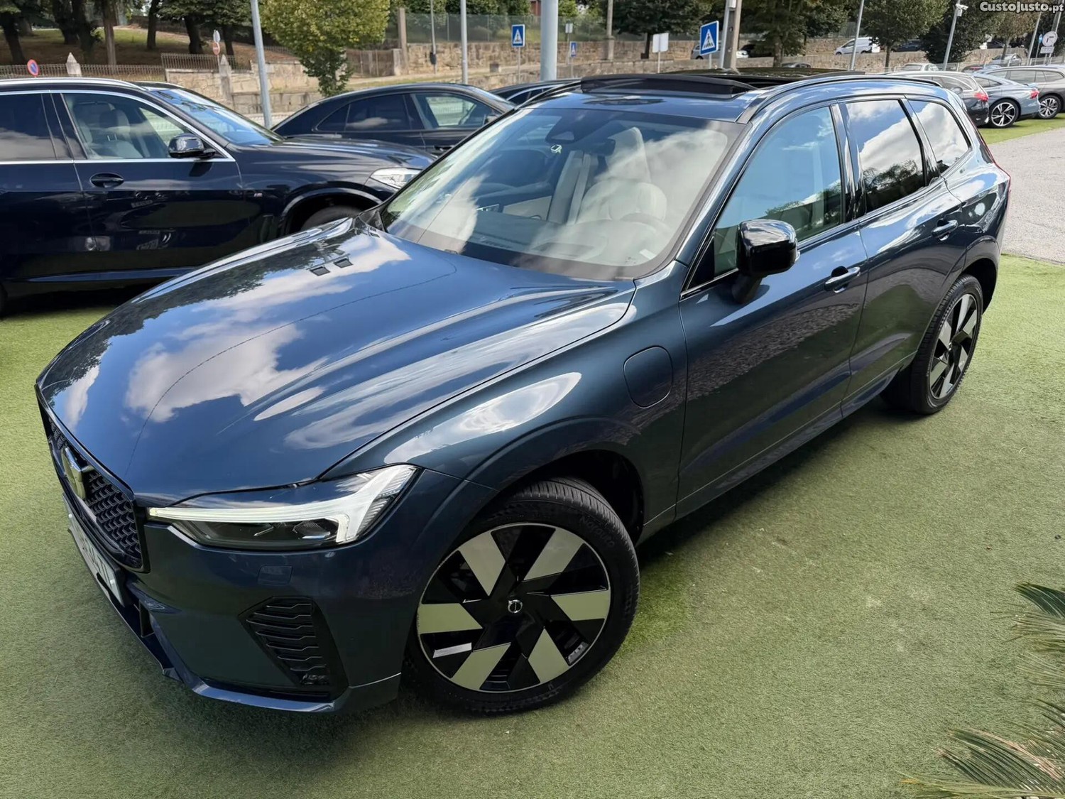 Volvo XC 60 2.0 T6 PHEV Ultimate Dark AWD — fotografia 24