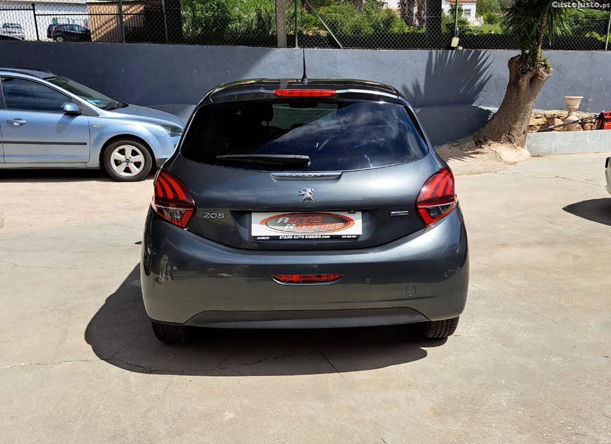Peugeot 208 1.2 PureTech Style - 16 foto 3