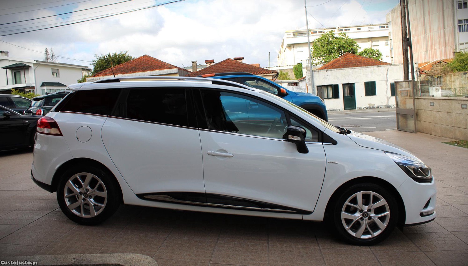 Renault Clio Sport Tourer 0.9 TCe Limited — fotografia 2