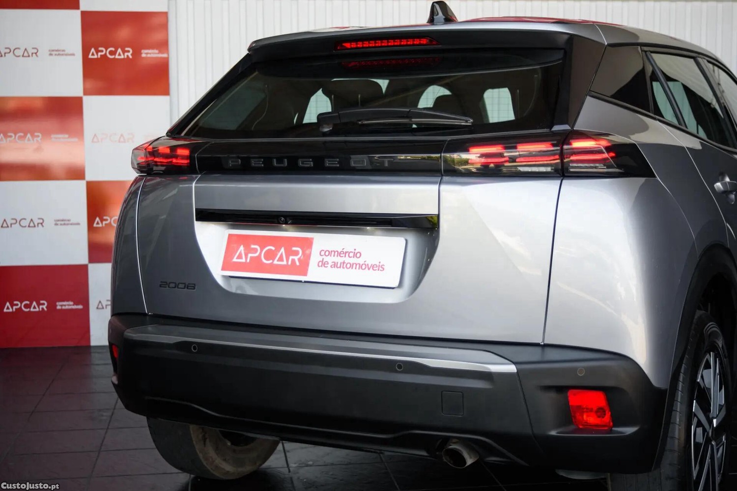 Peugeot 2008 1.2 PureTech Active — fotografia 18