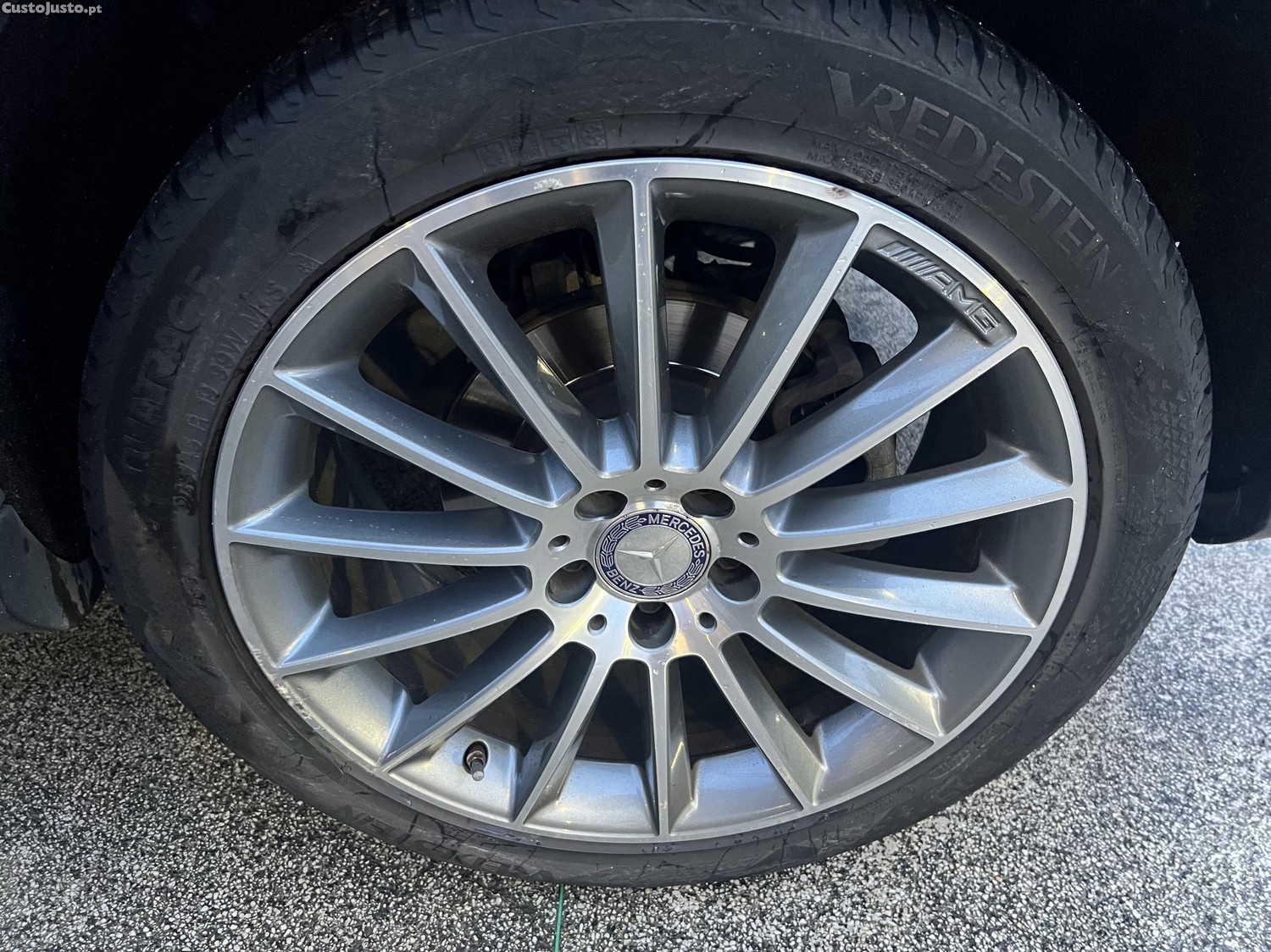 Mercedes-Benz GLA 180 180 AMG LINE — fotografia 5
