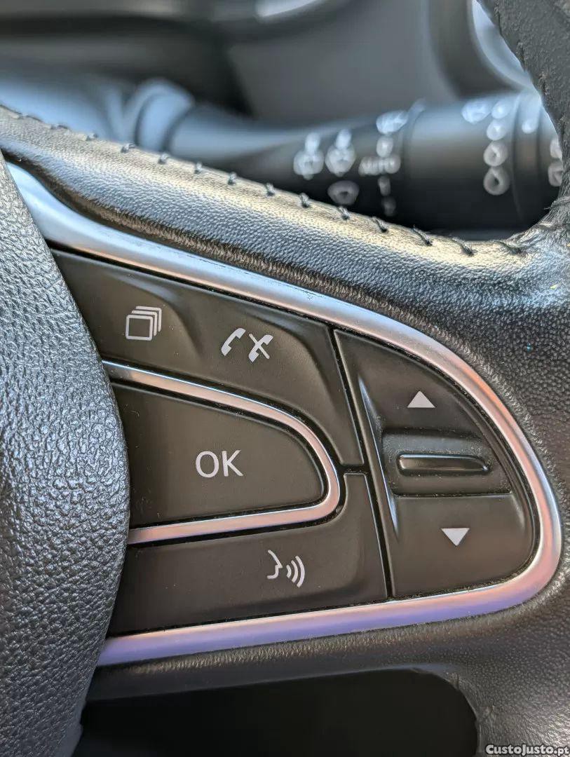 Renault Mégane 1.5 dci limited — fotografia 3