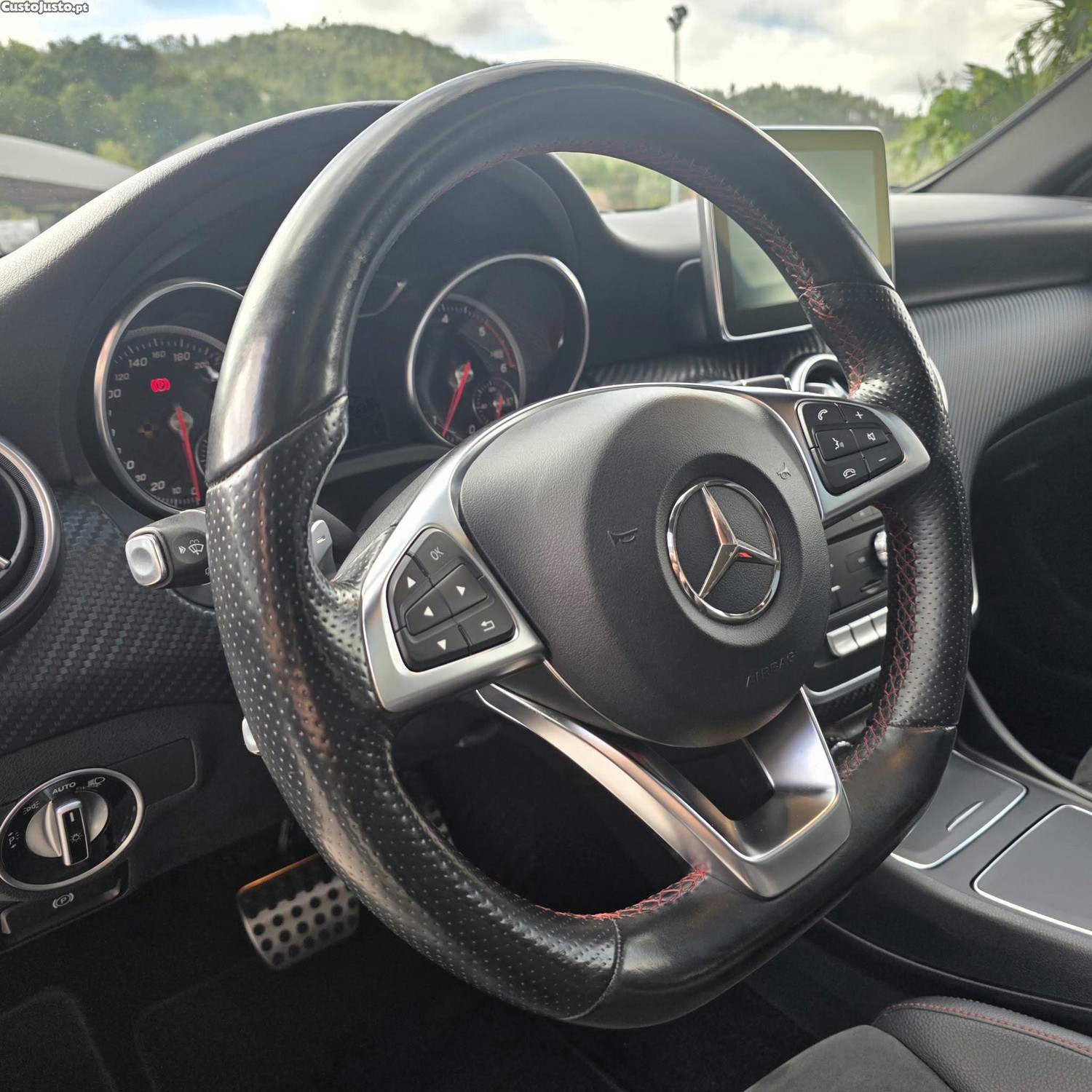 Mercedes-Benz A 200 d AMG Line Aut. — fotografia 7
