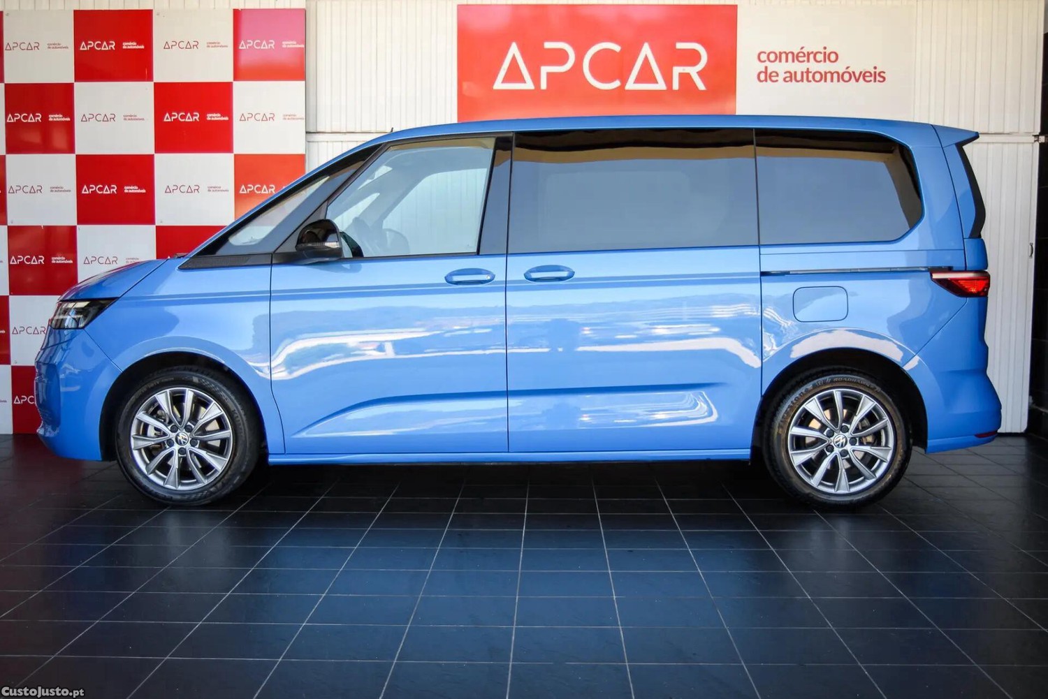Volkswagen Multivan 1.4 TSI e-Hybrid Life DSG — fotografia 25