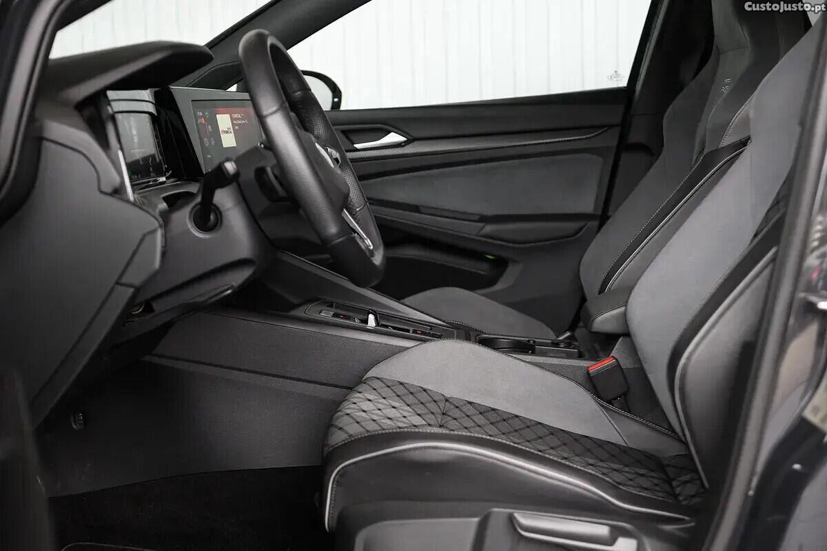 Volkswagen Golf 1.5 eTSI OPF DSG R-Line — fotografia 12