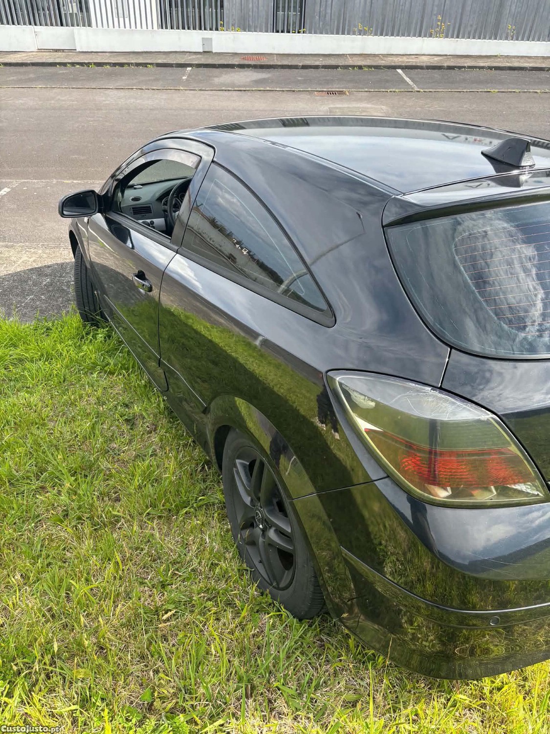 Opel Astra Gtc — fotografia 4