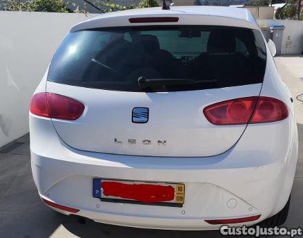 SEAT Leon 1.6 TDI Ecomotive Start/Stop — fotografia 4