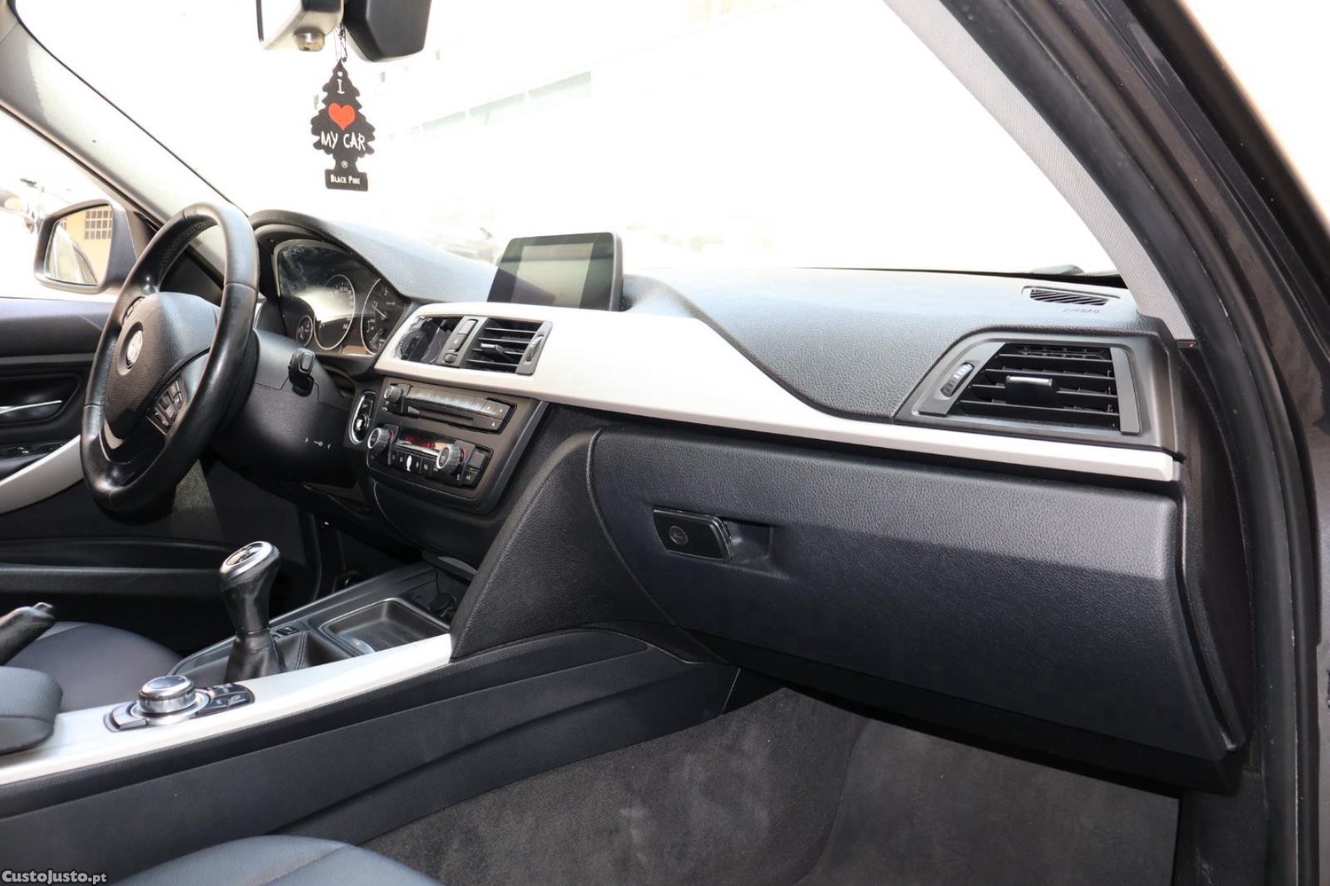 BMW 318 D - Touring — fotografia 9