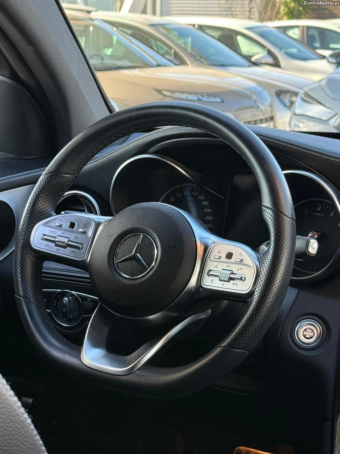 Mercedes-Benz GLC 300 e 4Matic — fotografia 3