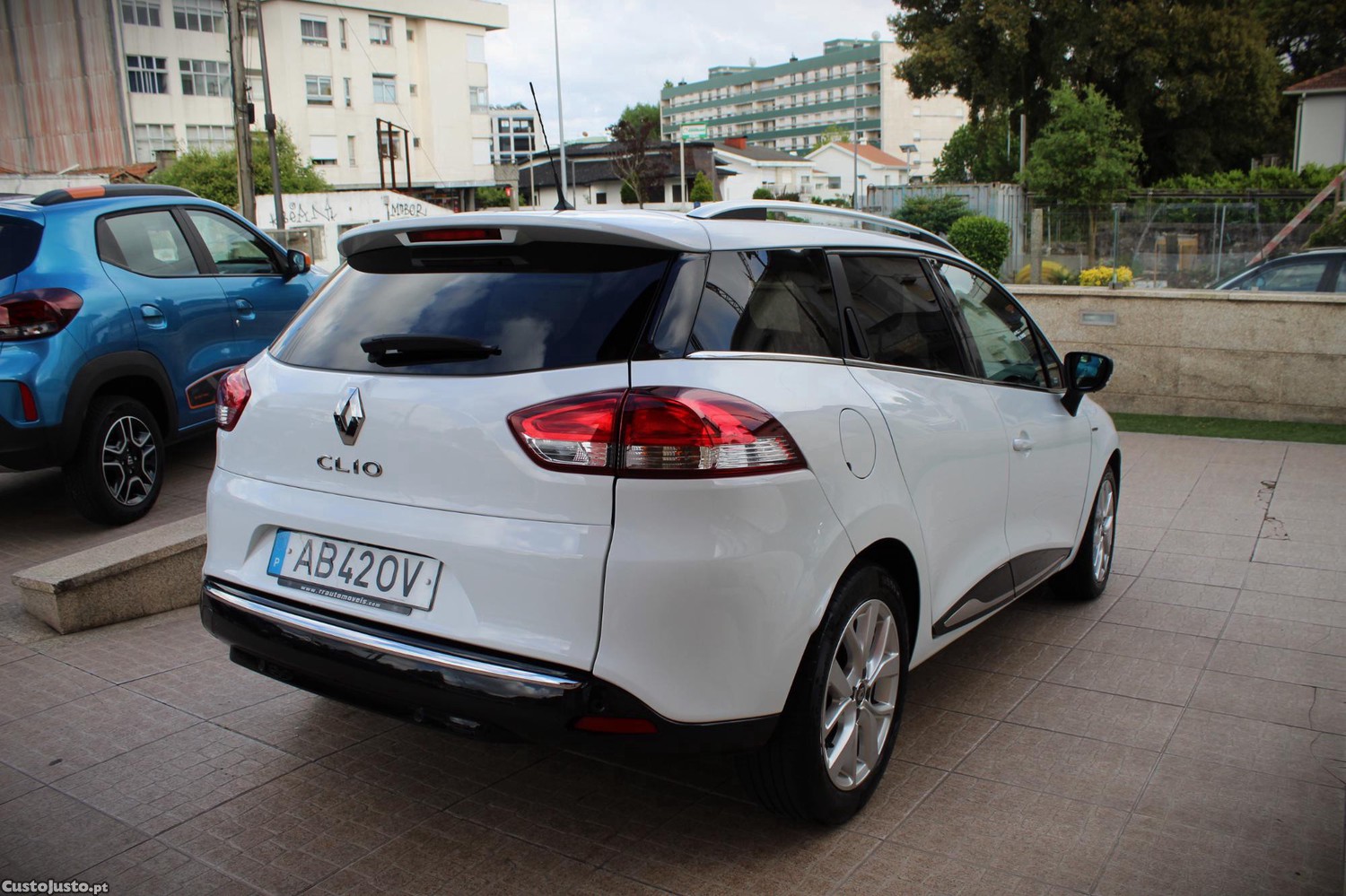 Renault Clio Sport Tourer 0.9 TCe Limited — fotografia 3