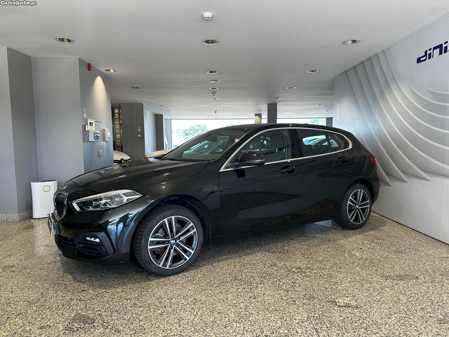 BMW 116 d Advantage Auto — fotografia 25