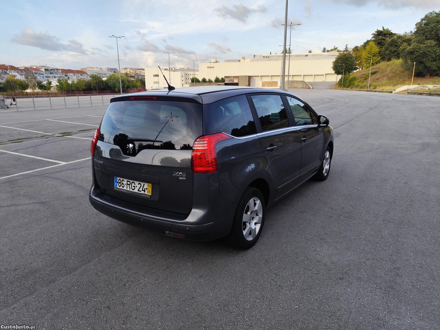Peugeot 5008 1.6 HDI 7 lugares — fotografia 7